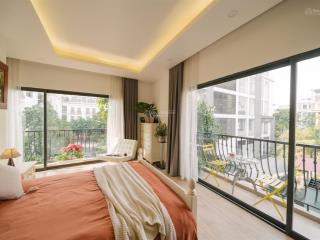 Căn hộ hiếm có, tràn ngập ánh sáng với 2 ban công lớn không gian sống yên tĩnh, thoải mái