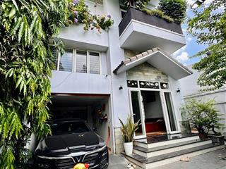 Chính chủ  cần bán gấp  biệt thự đội cấn  140m2  ngang 8.2  giá siêu tốt