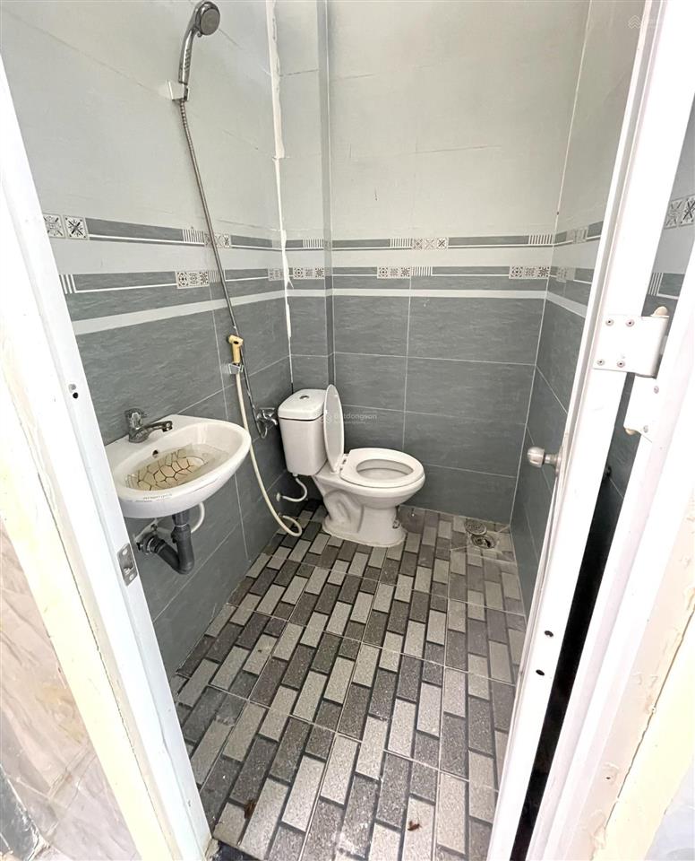 40m2 sát q7 tách bếp siêu rộng có sân bbq
