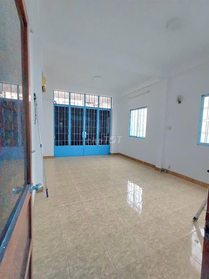 Cho thuê nhà nguyên căn 440/51 Nguyễn Kiệm,Phú nhuận
