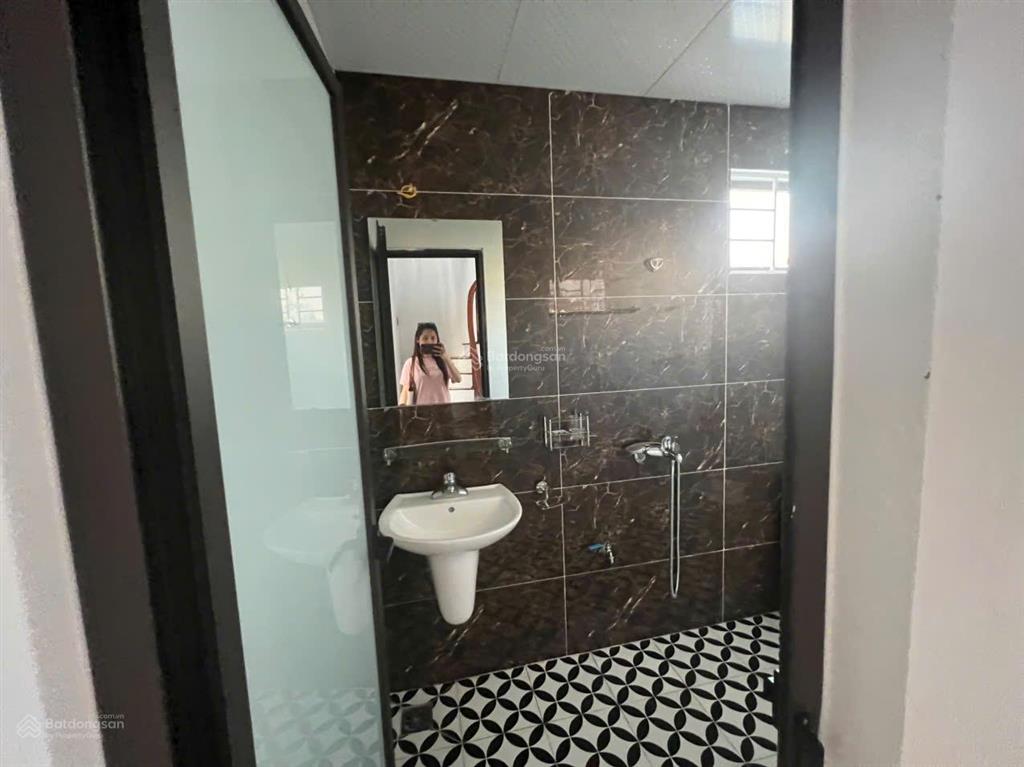 Cần bán gấp nhà riêng hòa bình, yên nghĩa, hà đông, hà nội, 5,85 tỷ, 40,6m2, ô tô đỗ cổng