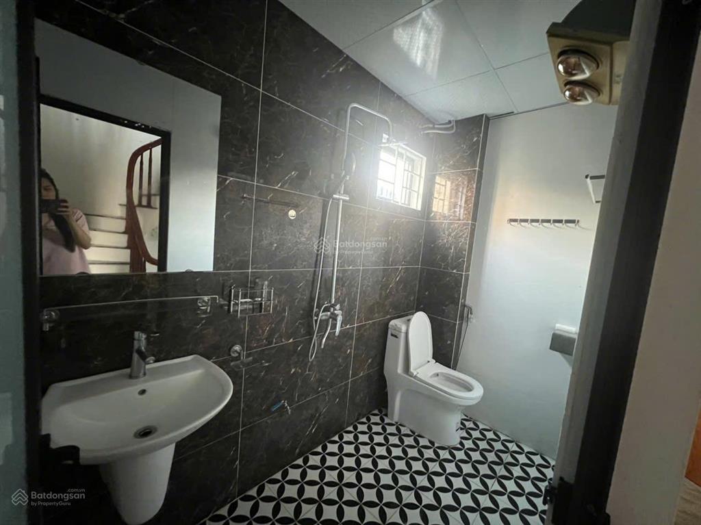 Cần bán gấp nhà riêng hòa bình, yên nghĩa, hà đông, hà nội, 5,85 tỷ, 40,6m2, ô tô đỗ cổng