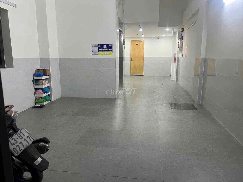 Cho thuê căn hộ Trần Cao Vân gần bãi xe tô tô, 3 cửa sổ, 30m2