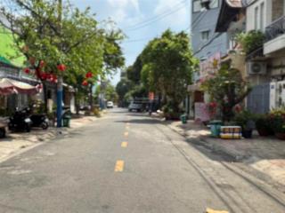 Bán nhà mặt tiền đường 3 gần ngã 4 đường 15 phước bình 4x22 giá 10 tỷ.  0919 451 *** bình