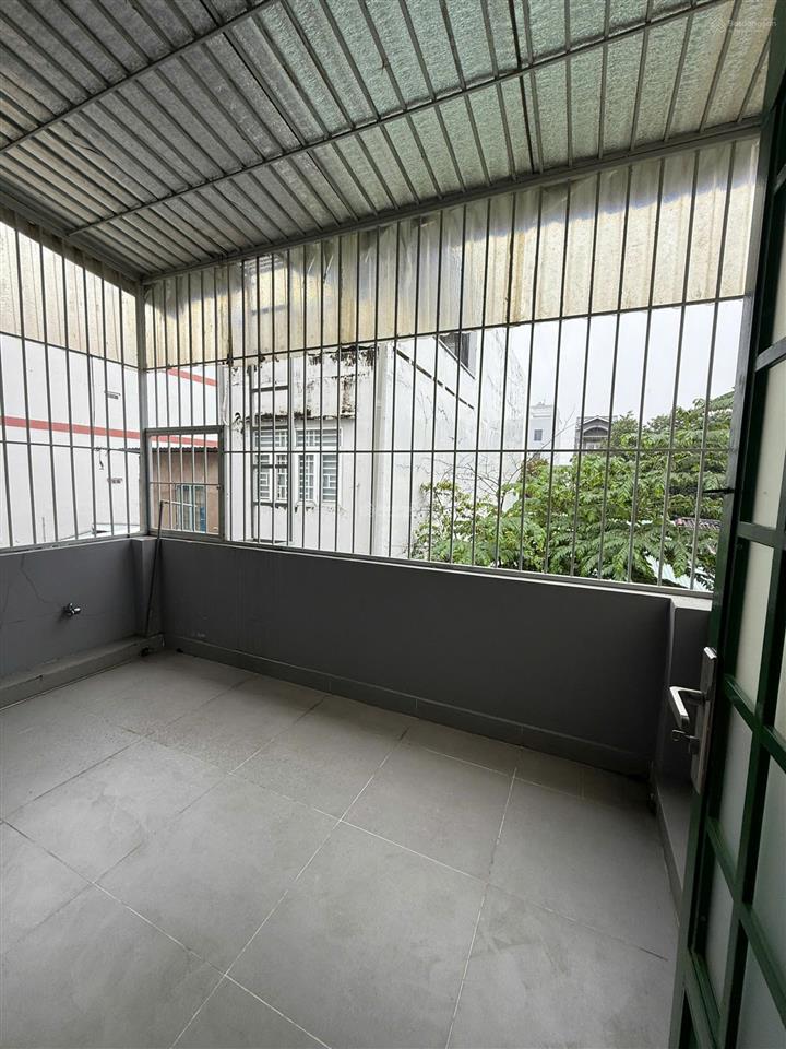 Bán nhà 1 trệt 1 lầu mặt tiền đại lộ 3 phước bình gần trường cao đẳng kinh tế giá chỉ 12,2 tỷ