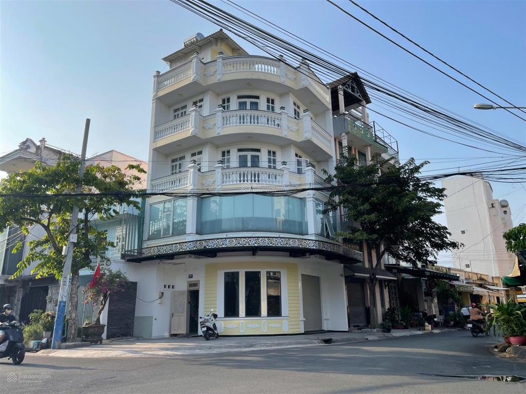 Bán nhà đẹp 5 tầng góc 2 mặt tiền đường 6 giao với 18b ở phường phước bình chỉ 12,3 tỷ