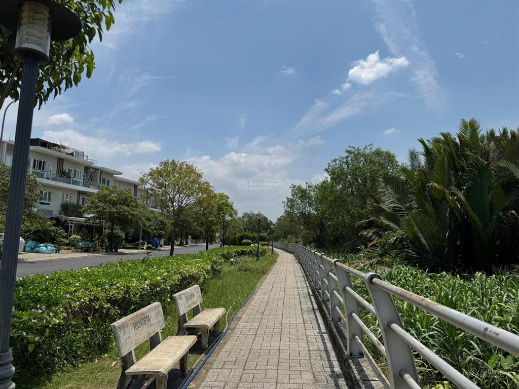 Bán nhà phố 7x22 một trệt 2 lầu view sông khu compound cao cấp rio vista q9 giá chỉ 18.1 tỷ