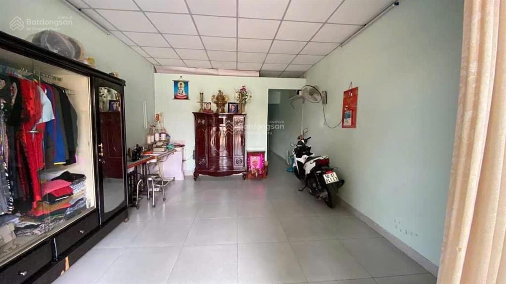 Bán nhà dt 4x22= 88m mặt tiền đường 11 phước bình gần đại lộ 3 chỉ 9,5 tỷ.  0919 451 ***