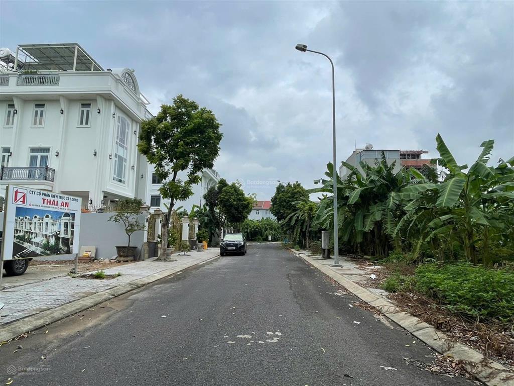 Bán nền 5x18m mặt tiền đường d3 đối diện dãy nhà biệt thự an thiên lý chỉ 8,3 tỷ.  0919 451 ***