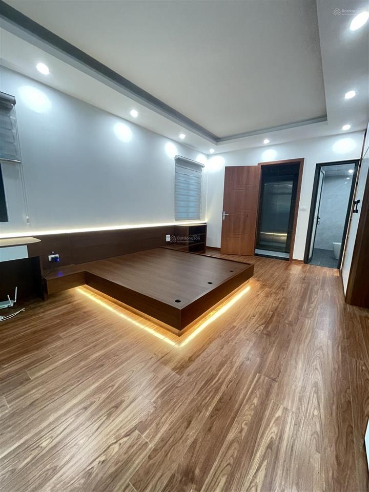 Chính chủ bán nhà 6 tầng thang máy tại ngoc 67 phố cầu cốc. ngõ thông oto vào nhà kinh doanh nhỏ