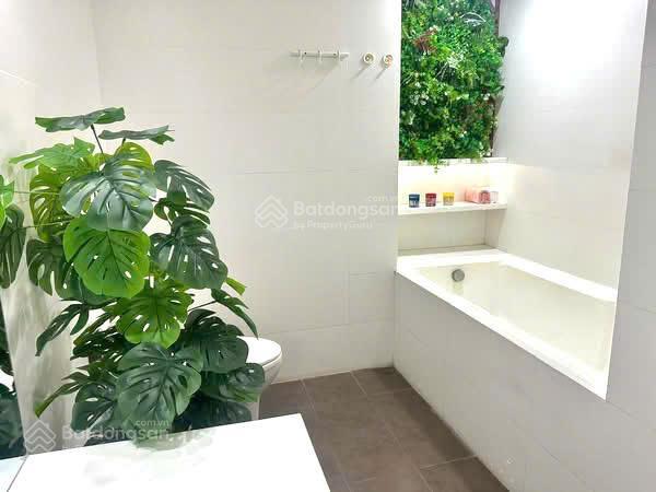 Cần bán hoặc cho thuê căn hộ 3pn + 1 kho to thảo điền pearl, đường quốc hương, thảo điền.