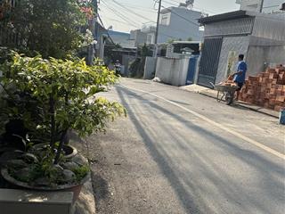 Bán đất mặt tiền 5m cách mặt tiền làng tăng phú 100m