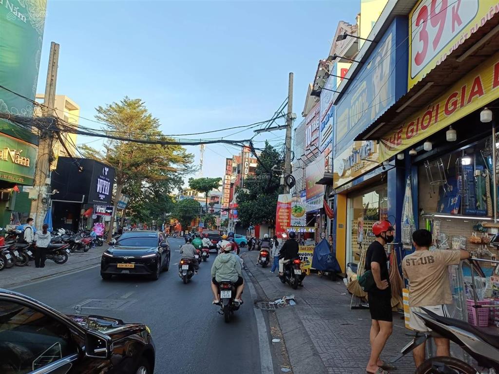 Cho thuê mặt bằng làng tăng phú quận 9