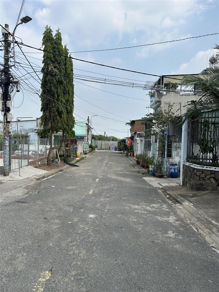 Mặt tiền đường 12 làng tăng phú hệ số xây dựng 5.0 1 trệt 5 lầu cách làng tăng phú 50m