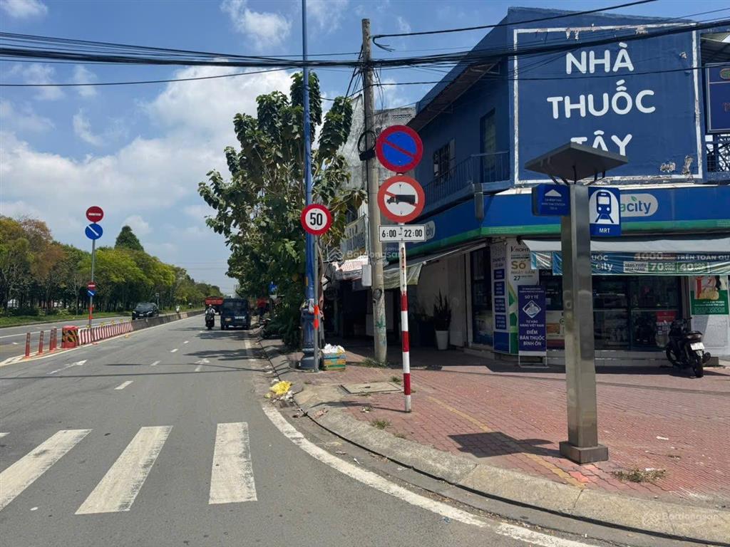 Bán nhà mặt tiền đường số cách đặng văn bi 10m