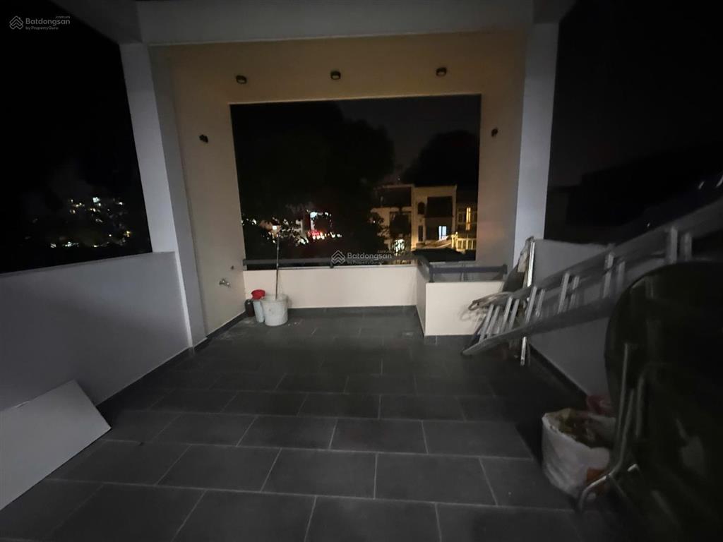 Nhà hẻm 1/ man thiện giá nét oto đậu trước nhà