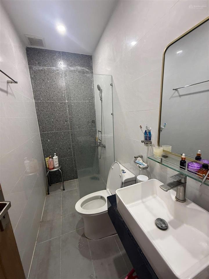 Nhà hẻm 1/ man thiện giá nét oto đậu trước nhà