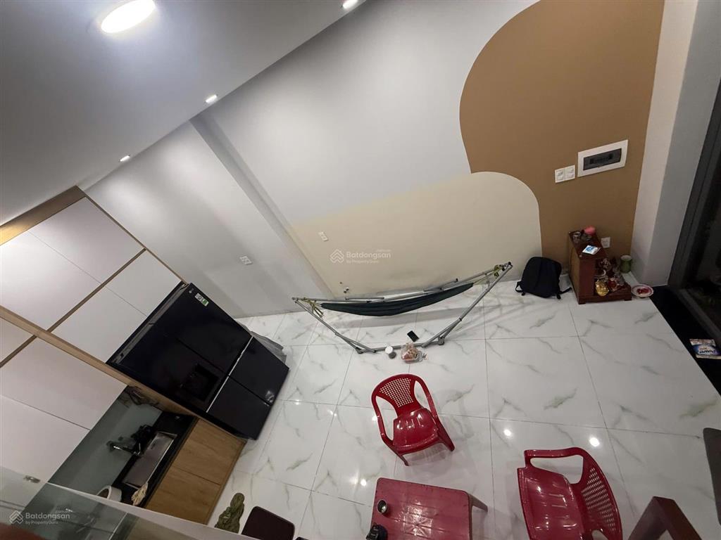 Nhà hẻm 1/ man thiện giá nét oto đậu trước nhà