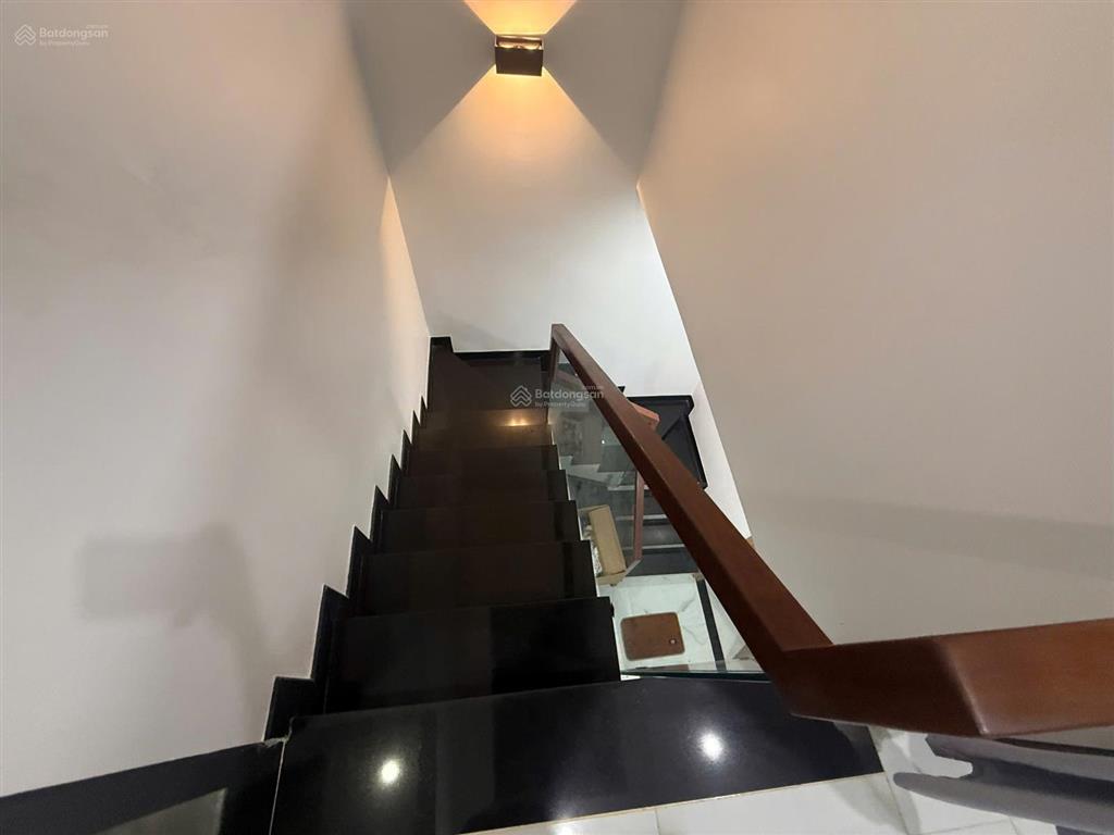 Nhà hẻm 1/ man thiện giá nét oto đậu trước nhà