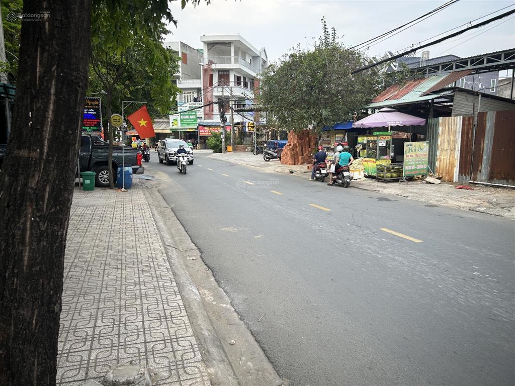Cặp lô đất mặt tiền số cách lê văn việt 50m