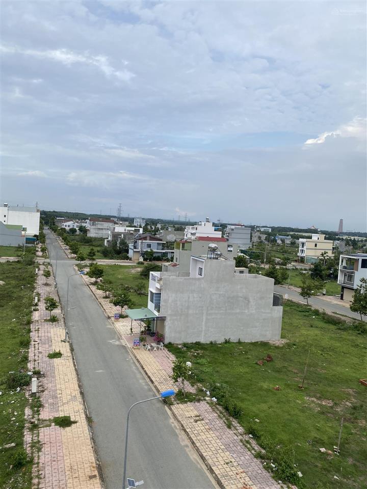 Chủ thiện chí bán gấp lô 93.8m2 kế góc đường n7 hướng nam, vị trí đẹp dân đông trong kdc an thuận