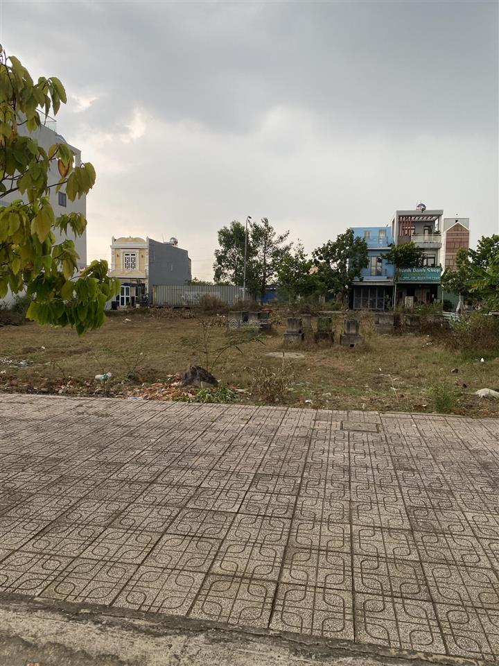 Chủ thiện chí bán gấp lô 93.8m2 kế góc đường n7 hướng nam, vị trí đẹp dân đông trong kdc an thuận