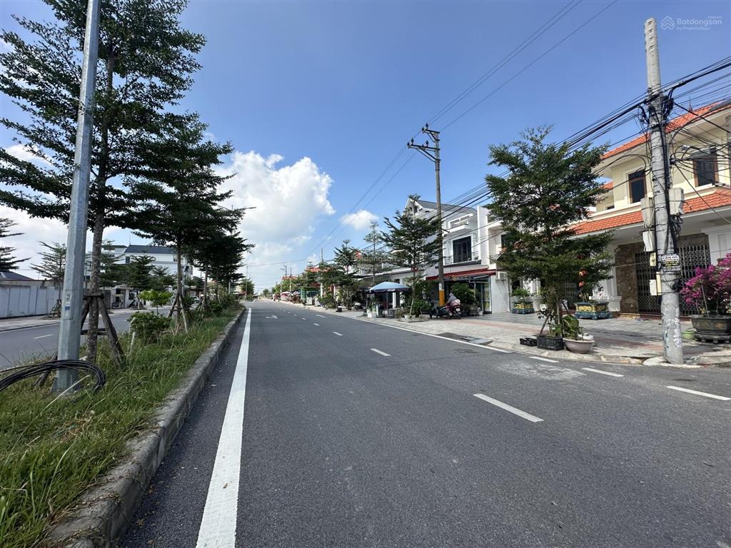 Mặt đường trục chính hải phong vinhomes dương kinh đường to giá cần bán