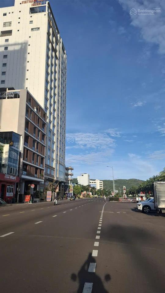 Bán nhanh đất vip 3 mặt tiền đường nguyễn thị định  diện tích 742 m  giá tốt 96 tỷ