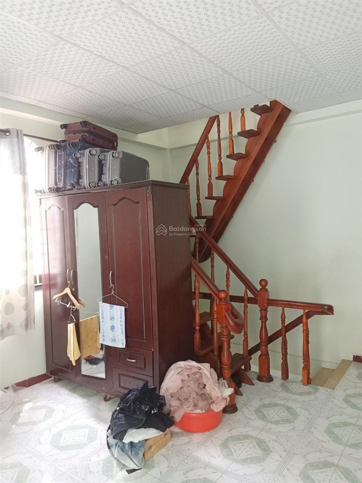 Nhà 3 tầng yên tĩnh gần chợ phú nhuận, trường các cấp dọn vào ở ngay, 2pn 2wc, 14tr/tháng