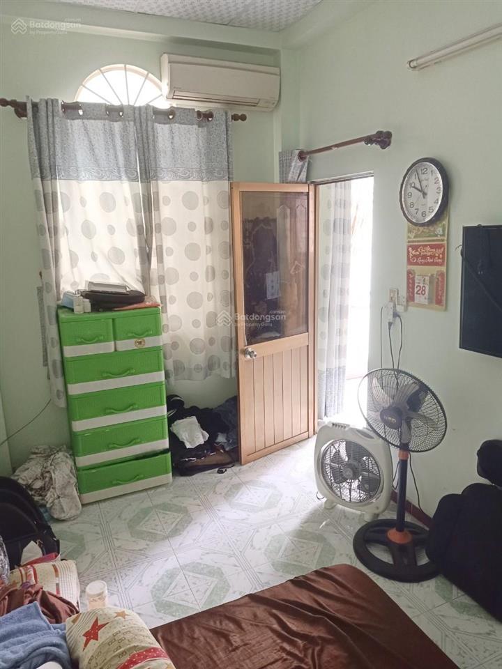 Nhà 3 tầng yên tĩnh gần chợ phú nhuận, trường các cấp dọn vào ở ngay, 2pn 2wc, 14tr/tháng