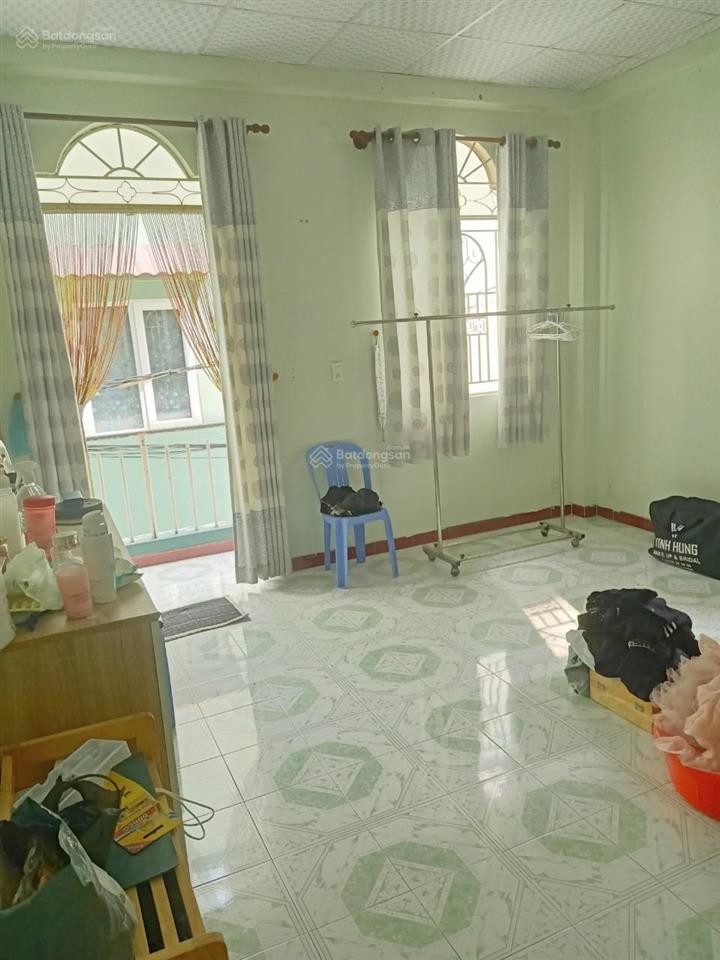 Nhà 3 tầng yên tĩnh gần chợ phú nhuận, trường các cấp dọn vào ở ngay, 2pn 2wc, 14tr/tháng