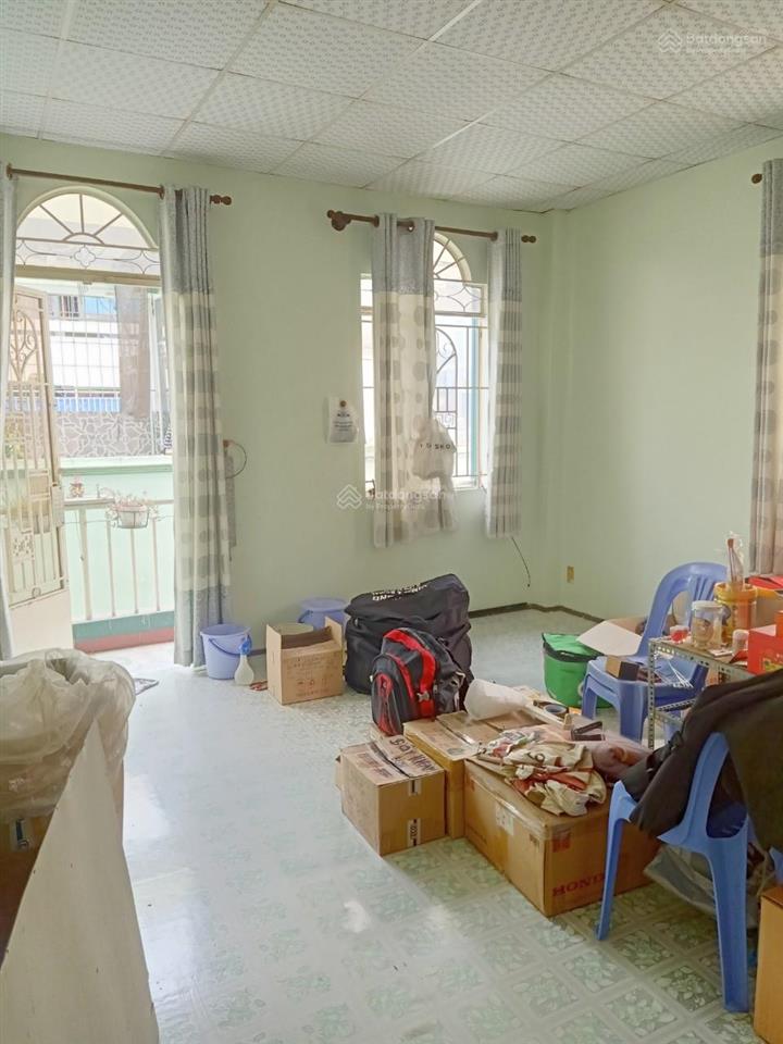 Nhà 3 tầng yên tĩnh gần chợ phú nhuận, trường các cấp dọn vào ở ngay, 2pn 2wc, 14tr/tháng