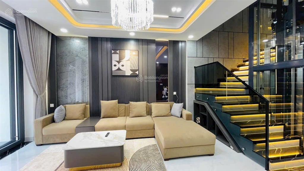 Bán nhà 3 tầng mới xây xong có thang máy kđt mỹ gia  gói 5 full nội thất cao cấp giá 9 tỷ 650.