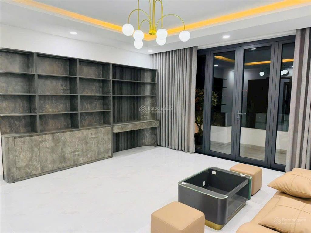 Bán nhà 3 tầng mới xây xong có thang máy kđt mỹ gia  gói 5 full nội thất cao cấp giá 9 tỷ 650.