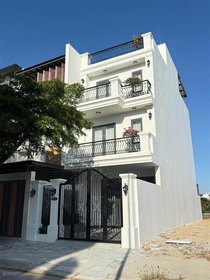 Bán nhà 3.5 tầng full nội thất đẹp gói 5 khu đô thị mỹ gia cạnh sông quán trường giá chủ 9 tỷ 250.