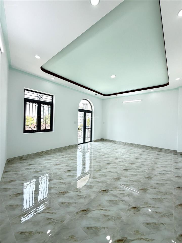 Bán nhà 3 tầng mới hoàn thiện hẻm ô tô đường cầu dứa phú nông cạnh kđt vĩnh điềm trung giá 5.4 tỷ.