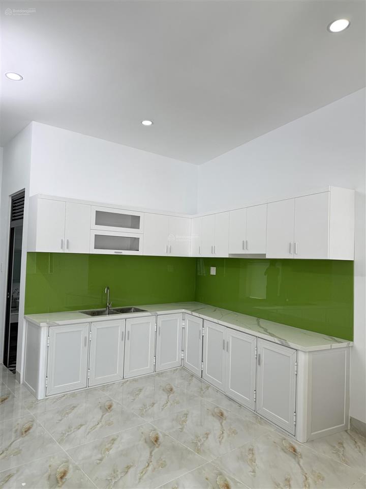 Bán nhà 3 tầng mới hoàn thiện hẻm ô tô đường cầu dứa phú nông cạnh kđt vĩnh điềm trung giá 5.4 tỷ.