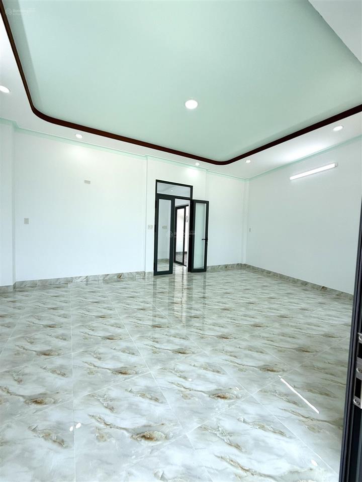 Bán nhà 3 tầng mới hoàn thiện hẻm ô tô đường cầu dứa phú nông cạnh kđt vĩnh điềm trung giá 5.4 tỷ.