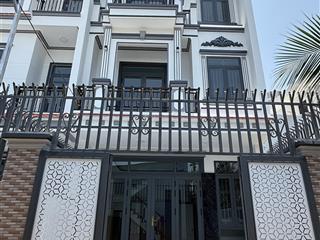 Bán nhà 3 tầng mới hoàn thiện hẻm ô tô đường cầu dứa phú nông cạnh kđt vĩnh điềm trung giá 5.4 tỷ.