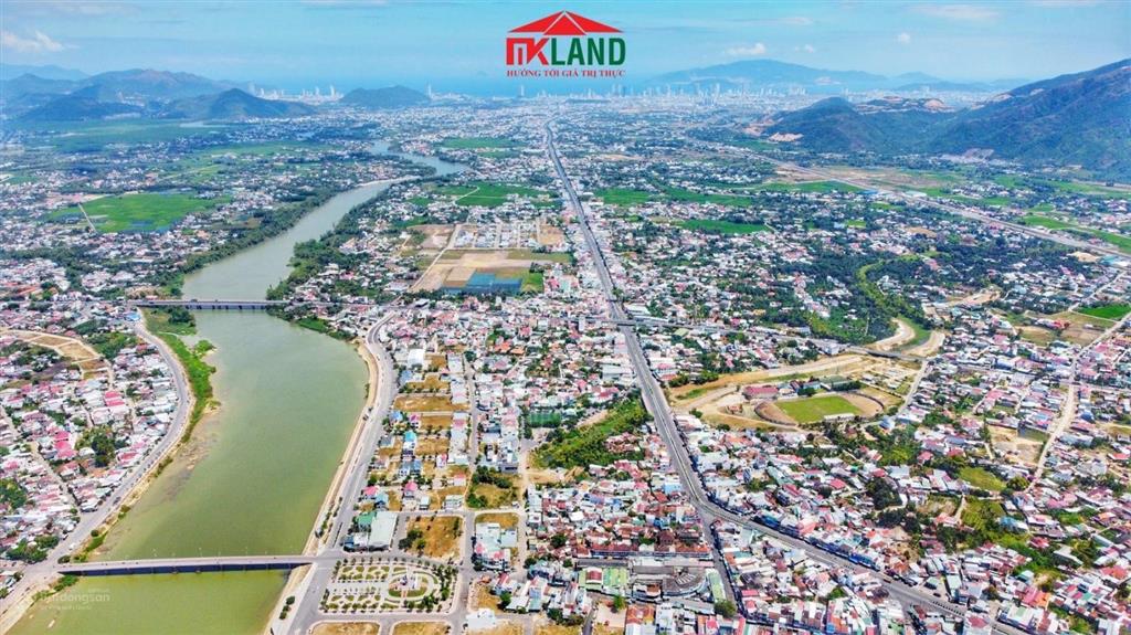 Hàng hiếm bán lô biệt thự view sông cái khu đô thị nam sông cái ngang 14m giá rẻ chỉ 21tr/m2