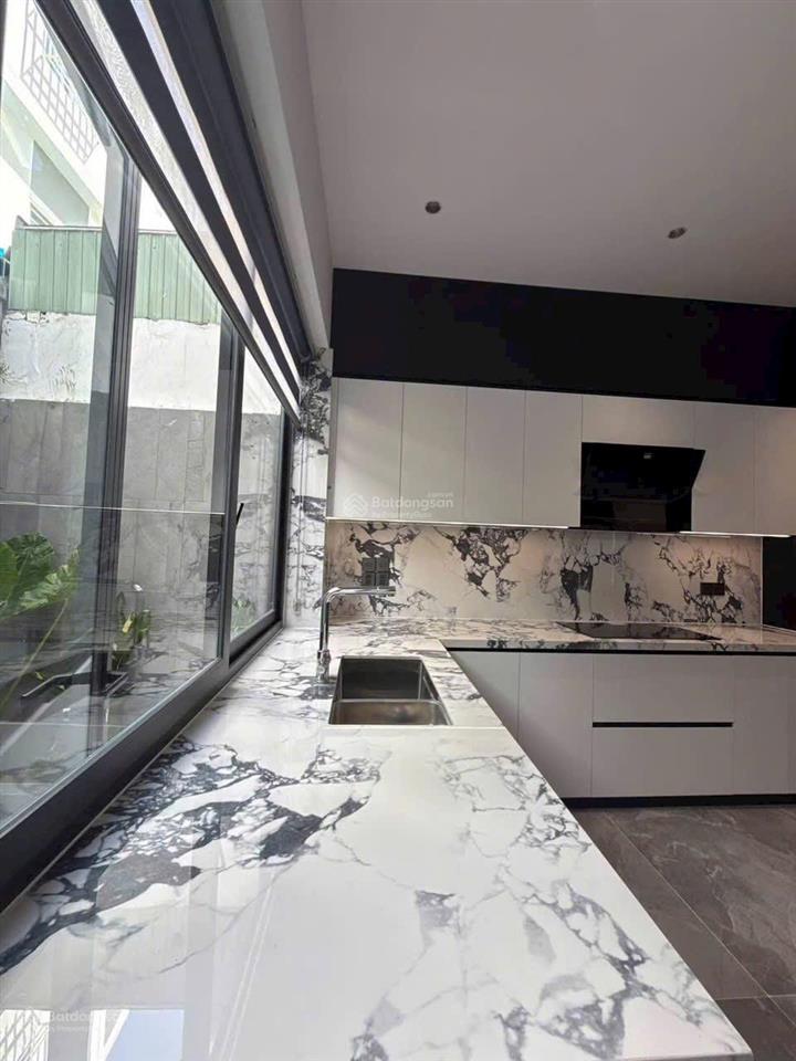 Nhà 3 tầng mới đẹp full nội thất cao cấp khu đô thị mỹ gia  gói 5 giá chỉ 8,7 tỷ.