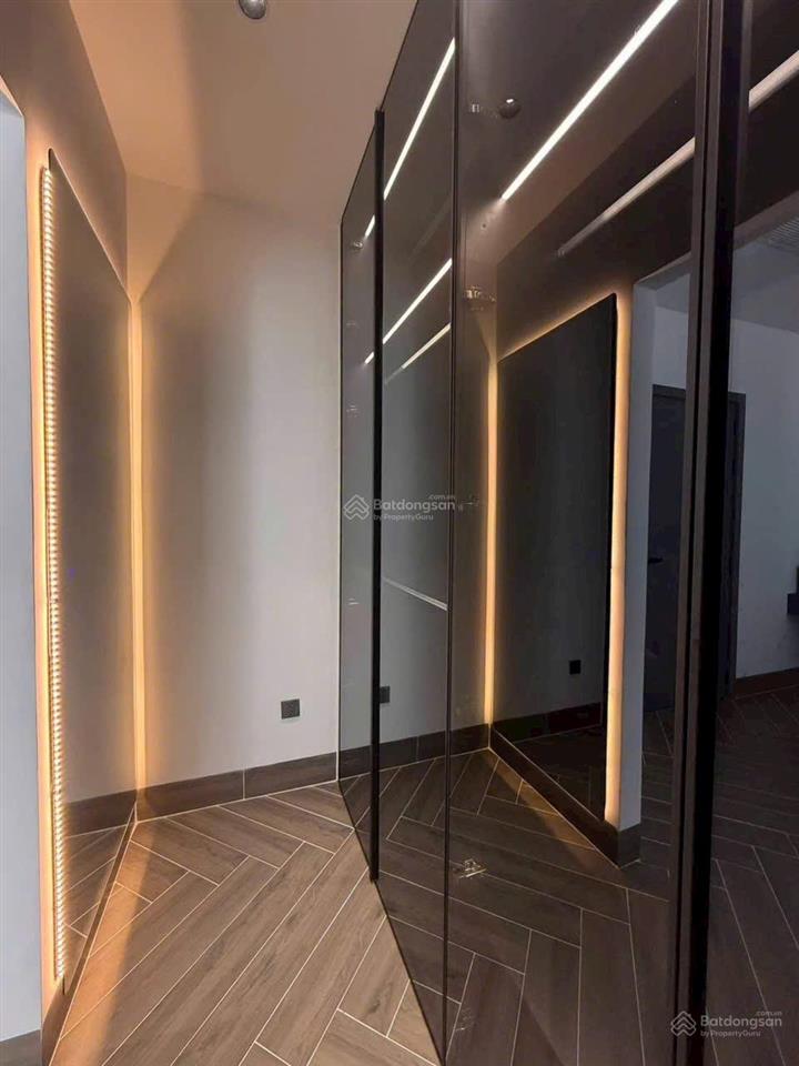 Nhà 3 tầng mới đẹp full nội thất cao cấp khu đô thị mỹ gia  gói 5 giá chỉ 8,7 tỷ.