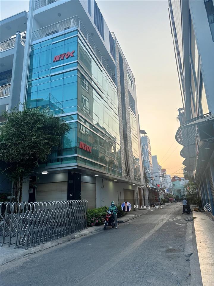 Giảm giá bán gấp nhà hẻm rộng 8m có lề đường luỹ bán bích 8x20m vuông, đúc 4 tầng btct (600m2 sàn)
