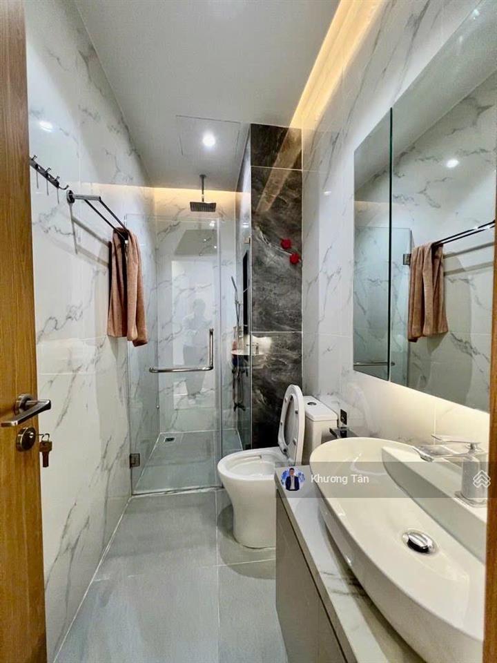 Hẻm 8m nguyễn sơn 6x17m trệt 3 lầu st thang máy mới đẹp. vị trí ngay thoại ngọc hầu  luỹ bán bích