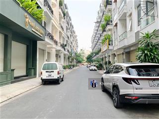 Hẻm 8m nguyễn sơn 6x17m trệt 3 lầu st thang máy mới đẹp. vị trí ngay thoại ngọc hầu  luỹ bán bích