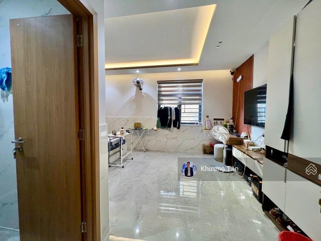 Hẻm 8m nguyễn sơn 6x17m, nhà 5 tầng có thang máy mới đẹp. vị trí ngay thoại ngọc hầu, lũy bán bích