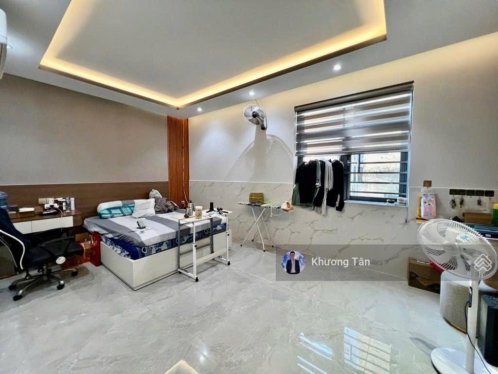 Hẻm 8m nguyễn sơn 6x17m, nhà 5 tầng có thang máy mới đẹp. vị trí ngay thoại ngọc hầu, lũy bán bích