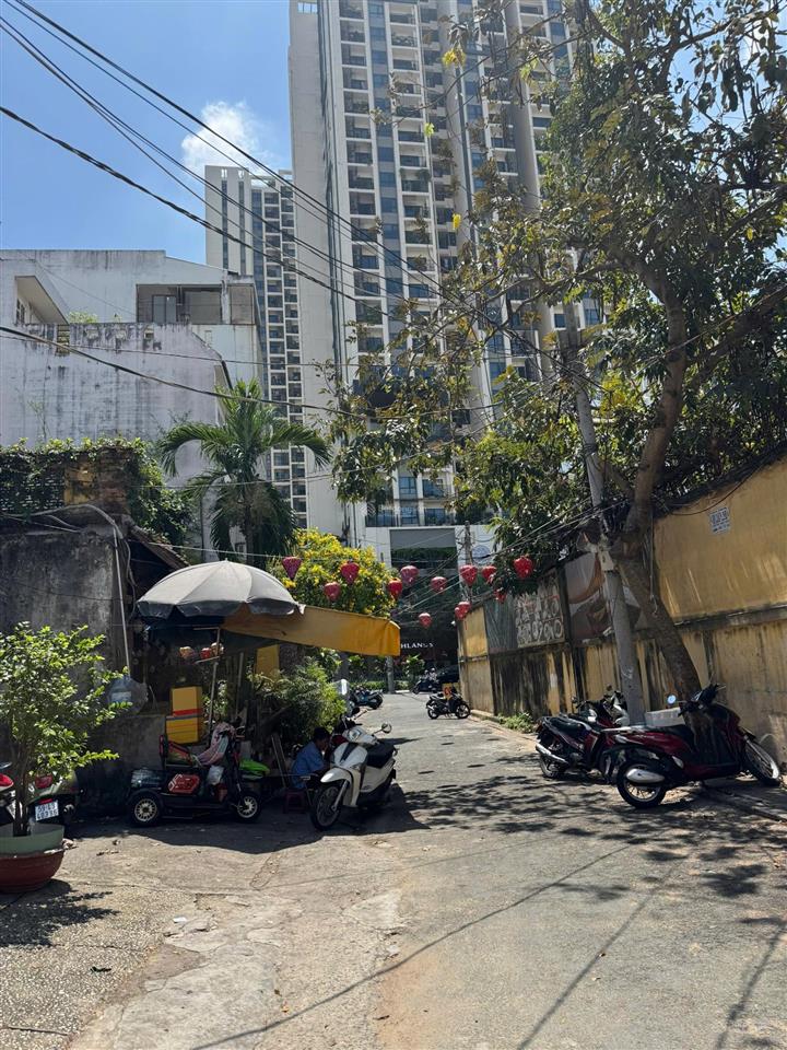 Bán đất tại 285/94d cách mạng tháng 8, 24 tỷ, 110m2, mặt tiền 4.3m, hướng tây nam, ngõ 8m, hot!