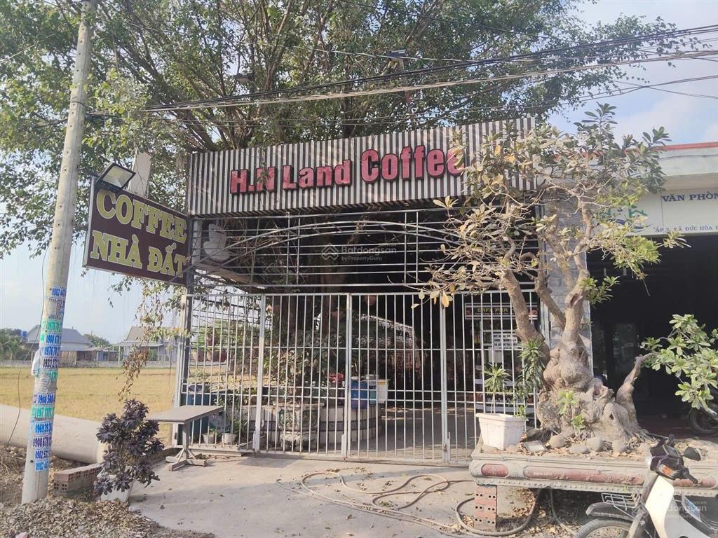 Chính chủ bán nhà liền quán cafe sân vườn đức hòa đông long an 247m2 mặt tiền đường nhựa giá tốt