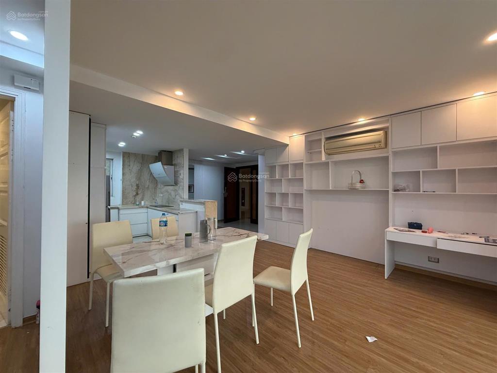 Bán căn góc tòa e ciputra, 4 phòng ngủ, 2 phòng tắm